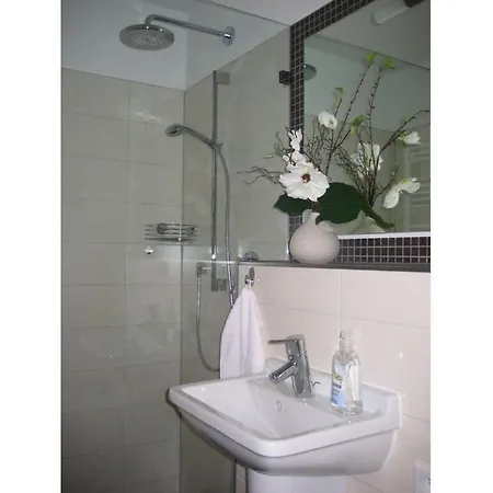 House Pella Modern Retreat Holiday home Born